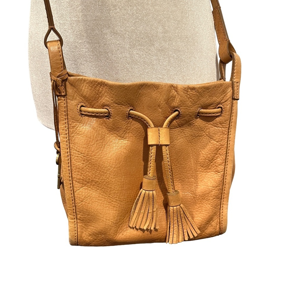 Vintage Fossil Claire Distressed Leather Drawstring - Tassel Crossbody Bag Camel